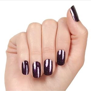 Color Street | Plum As You Are nail polish strips